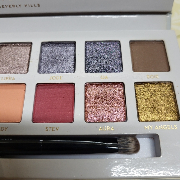 ABH Carli Bybel Eyeshadow Palette - Picture 7 of 10